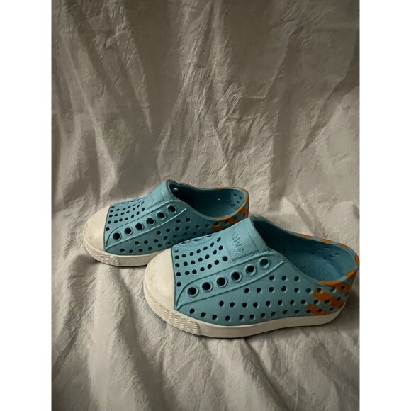 Native Slip-On Sneaker’s  Size C4 - Picture 2 of 7